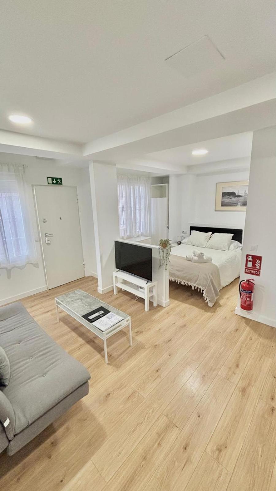 Ferienwohnung Lofts 4Towers - La Paz Madrid Zimmer foto